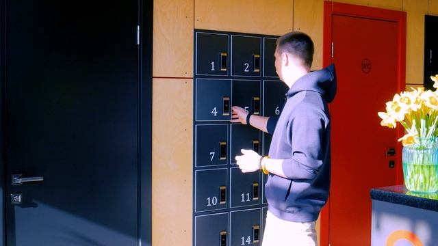 СДЕЛАЛИ ДИЗАЙНЕРСКУЮ МЕБЕЛЬ В ФИТНЕС-КЛУБ | Обзор и рум-тур | ЖК Микрогород в Лесу | ДИЗАЙН МЕБЕЛИ смотреть онлайн