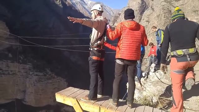 Роупджампинг Чегем 250 Saltar la cuerda en Rusia Ropejumping in Russia смотреть онлайн