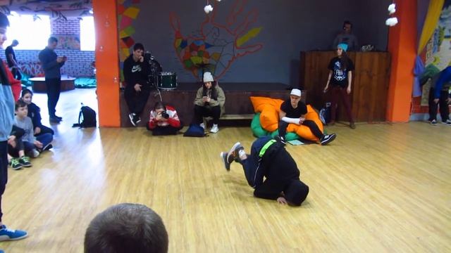 Танцы брейкинг Гена Т. ученик sliders crew смотреть онлайн