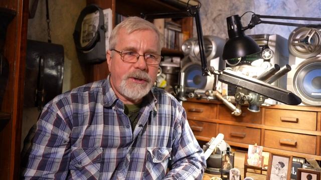 Скримшоу и ножи питерского мастера Игоря Гулина смотреть онлайн