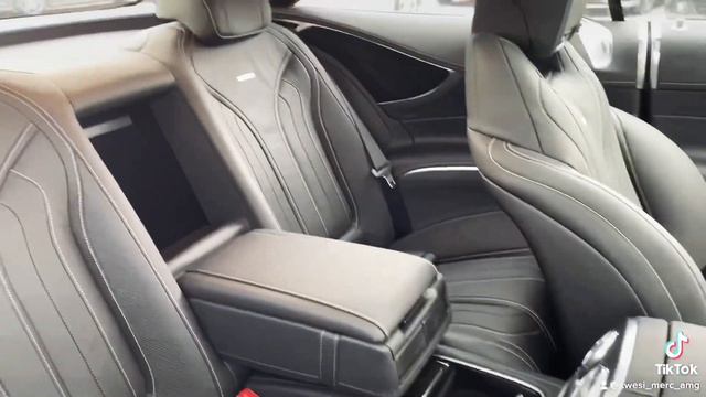Mercedes Benz S63 AMG смотреть онлайн