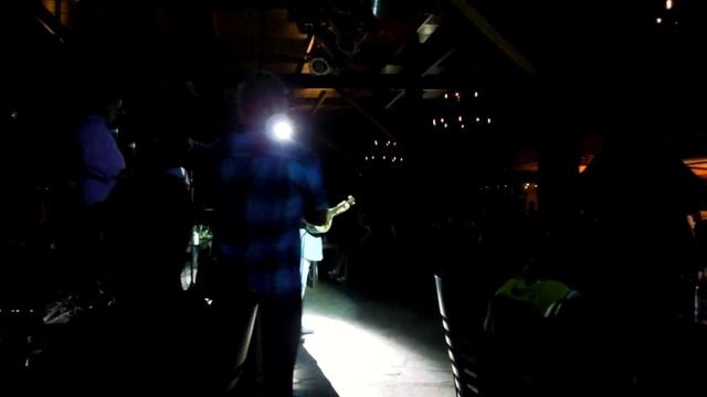 Зажигательные греческие танцы под живую музыку. Виртуозная игра на бузуки. Родос (Rhodes). Греция смотреть онлайн