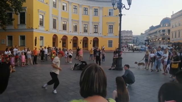 уличные танцы в летней любимой Одессе....#одесса #лето #одеса смотреть онлайн