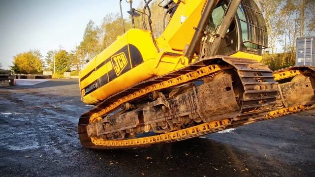 JCB JS220LC at Undercarriage Ireland смотреть онлайн