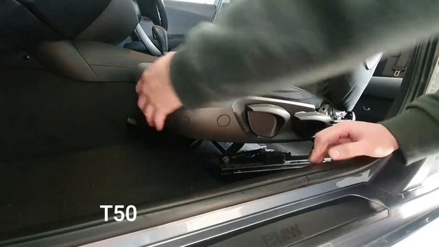 BMW 1 series E87 how to remove front seat смотреть онлайн