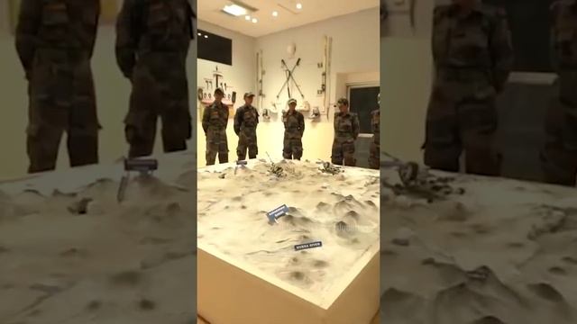What is Sword of Honour? смотреть онлайн