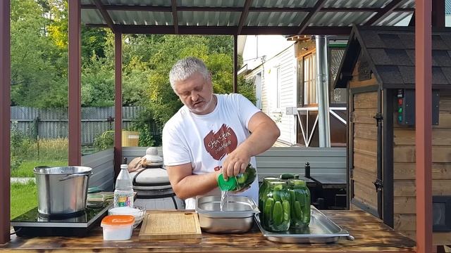 И через 2 года хрустят как с грядки.Лучший маринад для огурцов. смотреть онлайн