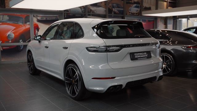 Porsche Cayenne Exclusive Manufaktur в Порше Центр Ясенево смотреть онлайн