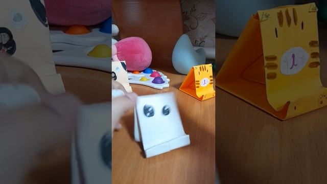 как сделать подставку для телефона из бумаги и планшет или стикер для рисования смотреть онлайн