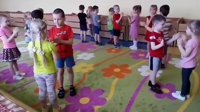 Коммуникативный танец "Какай сегодня славный и солнечный денек" смотреть онлайн