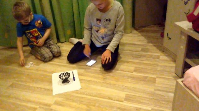 Играем в игру "Крокодил" вместе с Соней, мамой Аленой и Марком! смотреть онлайн