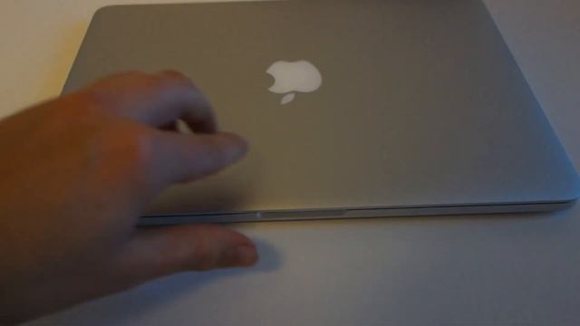 Unboxing 13" Retina MacBook Pro late 2013 (i5 2.6GHz) смотреть онлайн