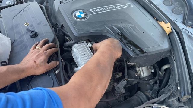 2014 BMW 528i How to Change Engine Oil and Filter...como Cambio el Aceite y filtro del Motor смотреть онлайн