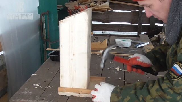 КАК НАКОРМИТЬ ПТИЦ ОДИН РАЗ И НА ВСЮ ЗИМУ!. Бункерная кормушка для птиц. ЖКВ саморучка смотреть онлайн