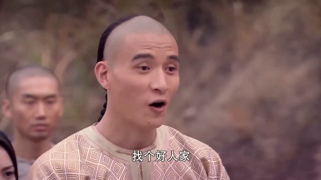 【功夫電影 Kung Fu Film】：囂張洋人四處踢館虐殺國人，囚犯小夥暴怒直接震碎鐐銬將他打到吐血倒地！ ⚔️  功夫  MMA | Kung Fu