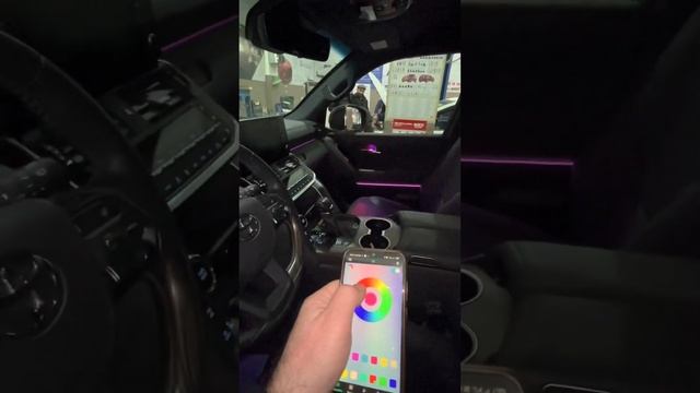 Установка подсветка салона и ног #toyota #landcruiser300 #autoelektronika05 #авто #авторынок #300