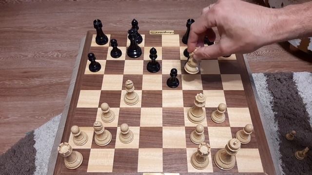 Шахматы. Выучите правильный мат. Нельзя нападать на коня в шахматах. смотреть онлайн