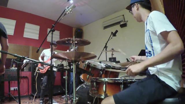 Somebody Told Me - The Killers (full band cover) смотреть онлайн
