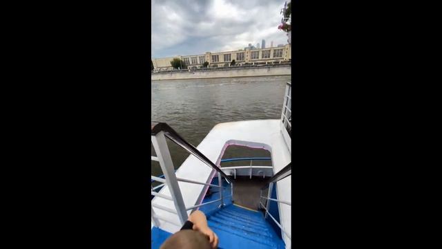 Наша прогулка по Москва реке лето 2023 год смотреть онлайн