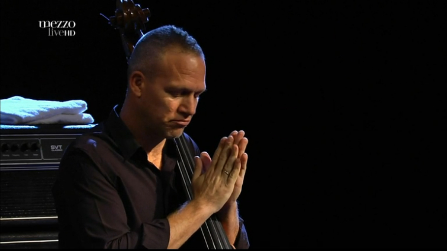 Avishai Cohen with strings - Song for my brother =HD= смотреть онлайн