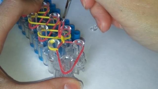 Простой и Красивый Браслет из Резинок на Станке - ЦЕПОЧКА смотреть онлайн