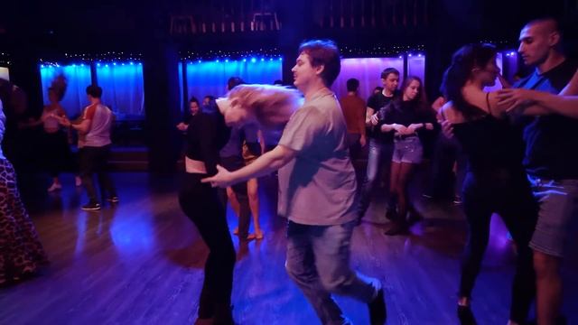 2021.11.12 вечеринка у Белки, ZOUK, Москва смотреть онлайн