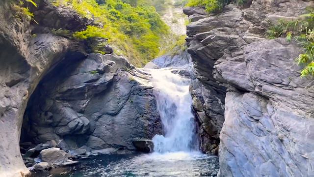 CANYON OF LOST SOULS 美麗的失魂峽谷 真的讓我嚇到失魂了！ смотреть онлайн