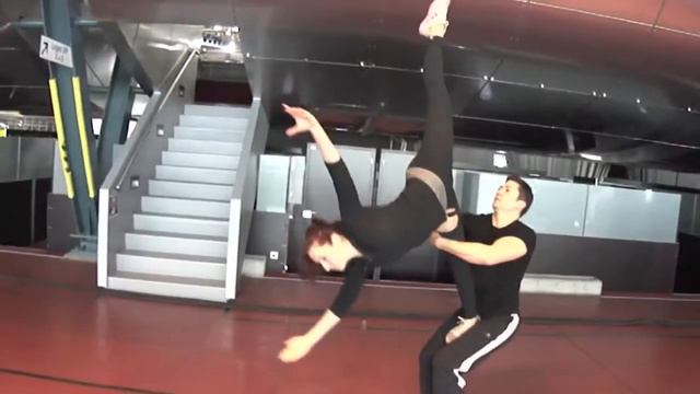 Lauren Farr & Andrew Fontan - Training смотреть онлайн