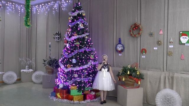 Новогодняя игровая развлекательная программа для детей "Чудеса начинаются с дружбы" смотреть онлайн