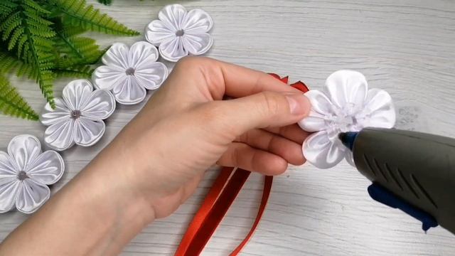 ПРОСТО невероятно. Все будут ТОЧНО смотреть ТОЛЬКО на Вас /лента в косу / Мастер-класс DIY смотреть онлайн