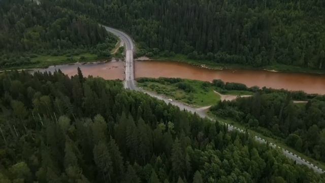 Рыжая река Вильва, Пермский край смотреть онлайн