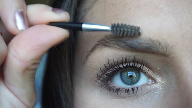 HOW TO // EYEBROW ROUTINE Using NYX Eyebrow Cake Powder + Anastasia Clear Brow Gel смотреть онлайн