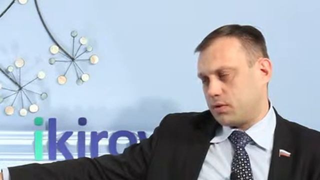 Дмитрий НИКУЛИН: "В новогоднюю ночь Театральную площадь посетили 10 тысяч человек" смотреть онлайн