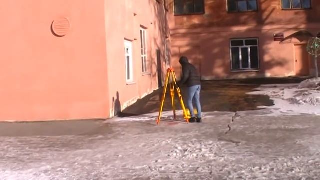 Поверка главного условия цифрового нивелира Trimble Dini смотреть онлайн