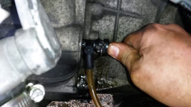 CLUTCH BLEEDING.. 2004 SATURN ION смотреть онлайн