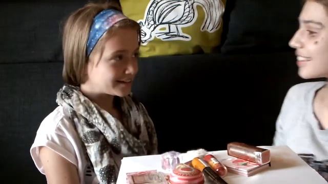 Макияж с закрытыми глазами Лиза Рей и Саша Вайт смотреть онлайн