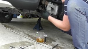 Замена тормозной жидкости на Volvo (Russian)