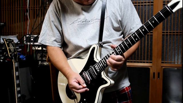 Kz GuiterWorks Kz RedSpecial Junior（2007） Kz TrebleBooster+Orenge DarkTerror 005 смотреть онлайн