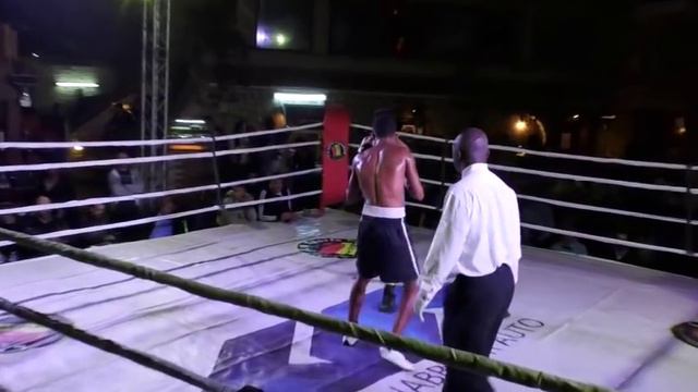 Mohamed Rateb: black trunks vs Ahmed Maher Thabet: blue trunks смотреть онлайн