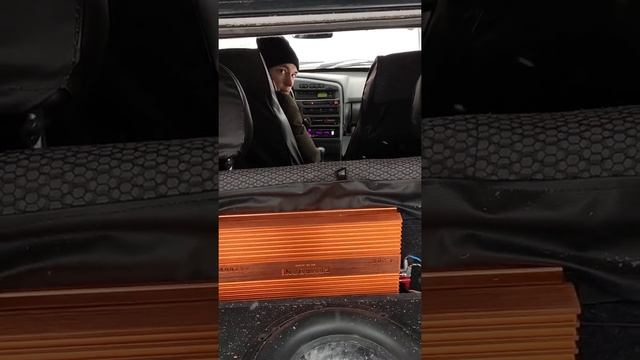 Усилитель DL Audio Gryphon Pro 4.200 Валит!!!!!! смотреть онлайн