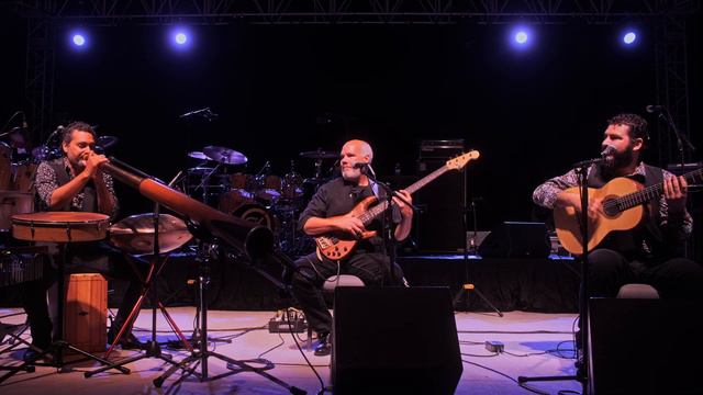"Vamos Destino" by Maharajah Flamenco Trio смотреть онлайн