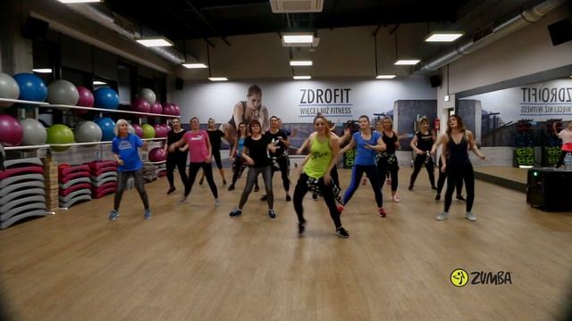 GIMS, Maluma - Hola Senorita, Zumba Fitness смотреть онлайн