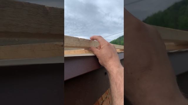 Монтируем Первый капельник сводим конденсат из под кровли в жёлоб prorab_online смотреть онлайн