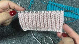 Простые узоры спицами. Английская резинка, два способа вязания.