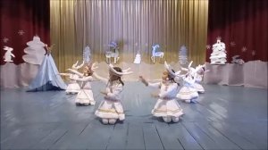 ЯКУТСКИЙ НАРОДНЫЙ ТАНЕЦ "СЕВЕРНЫХ ОЛЕНЕЙ" ТАНЦЫ НАРОДОВ МИРА ДЕТСКИЙ САД УЛЫБКА С.ТЕВЕ-ХАЯ mp4