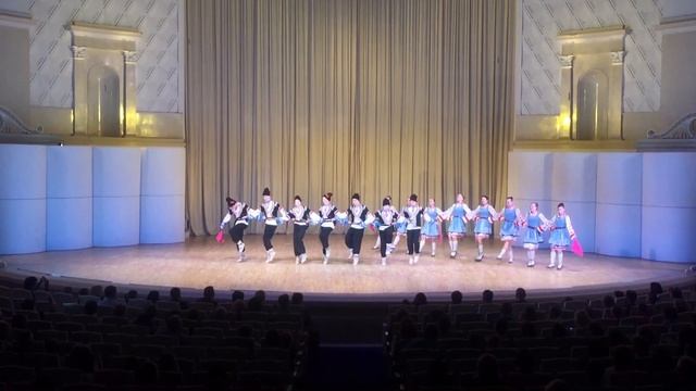 Ансамбль "Юный Москвич" Болгарский танец смотреть онлайн