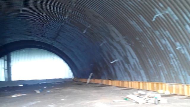 Бескаркасный ангар внутри