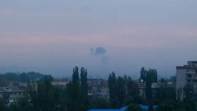 02.05.14 Славянск. 5ч утра. Сирена. Сьемка с балкона смотреть онлайн