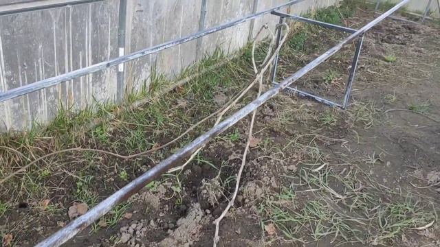 Чем же ещё заняться в выходные? Опоры под виноград своими руками.Возим дрова. смотреть онлайн