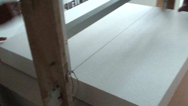 Резка пенопласта на вертикальном станке, вот как работает самодельный станок для вертикальной резки смотреть онлайн